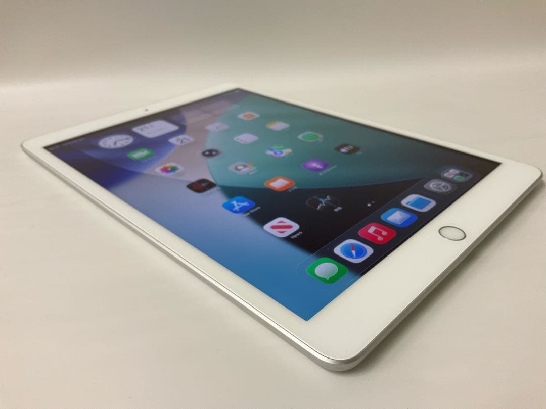 IPAD 第8世代 32GB シルバー Wifiモデル ★即日発送★