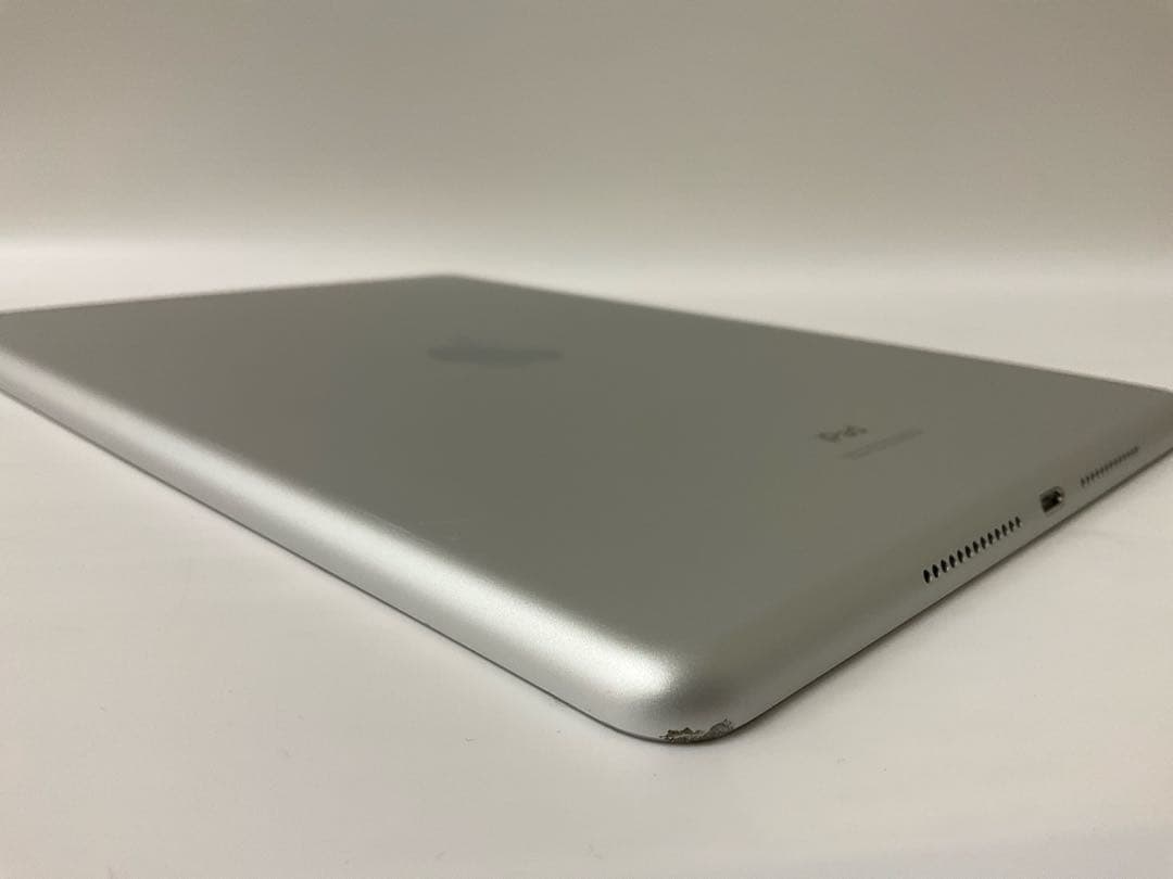 IPAD 第8世代 32GB シルバー Wifiモデル ★即日発送★