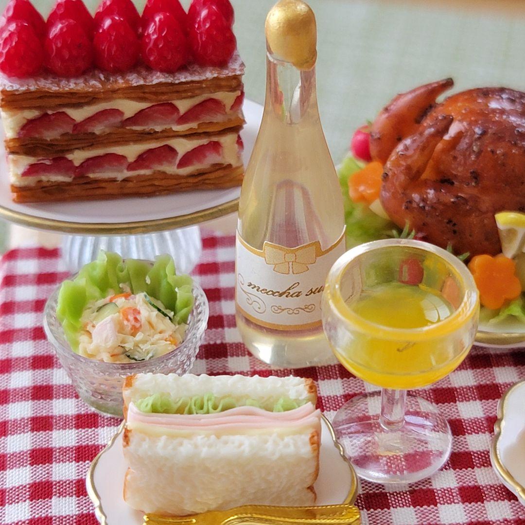 ミニチュアフード パーティーフードセット ～ダイニングテーブルセット付き～