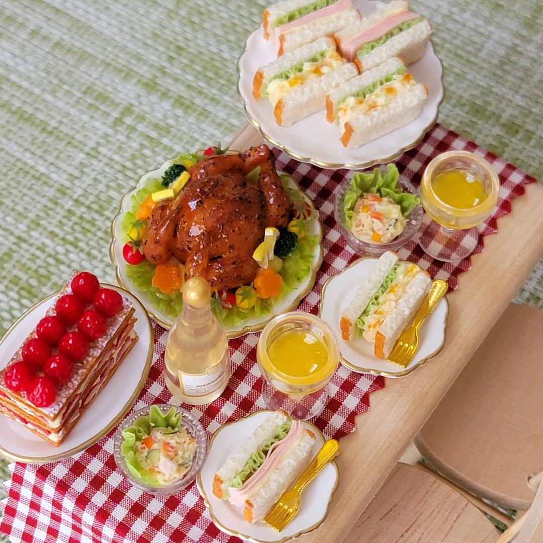 ミニチュアフード パーティーフードセット ～ダイニングテーブルセット付き～