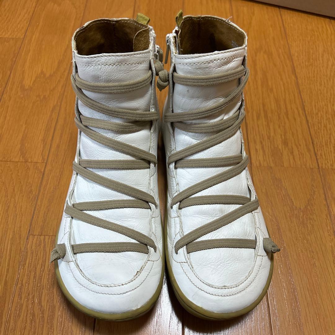 最後の値下げ！CAMPER ホワイトレザー ハイカットブーツ
