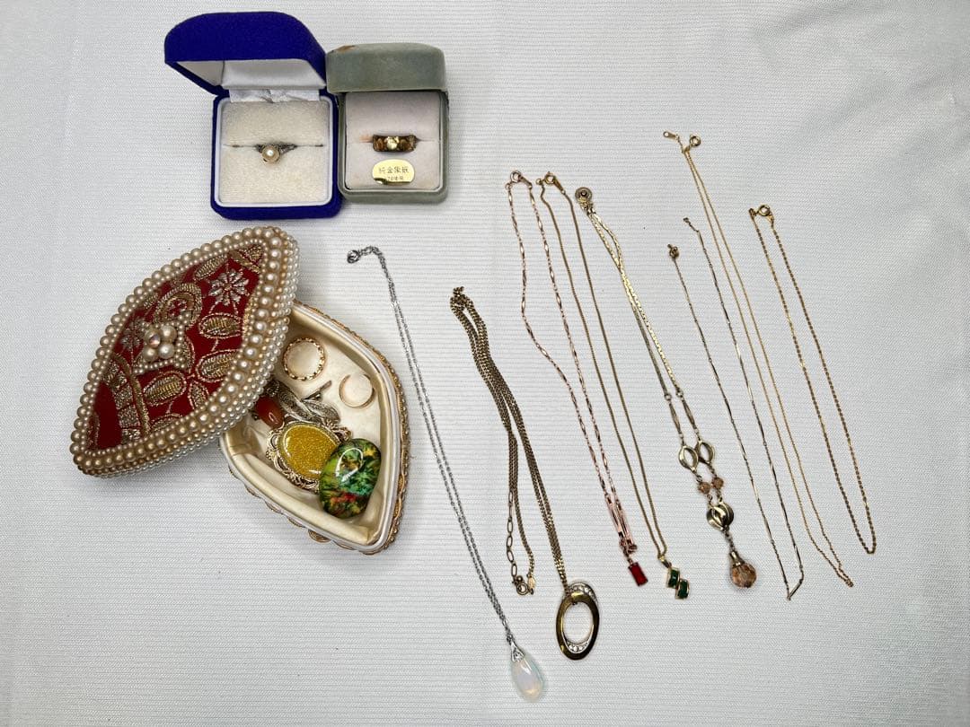 遺品整理品　ジュエリーケースごと　アクセサリー　ジュエリーセット