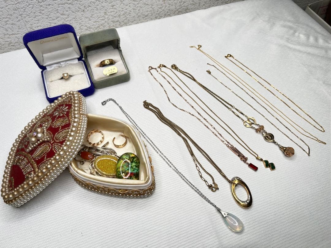 遺品整理品　ジュエリーケースごと　アクセサリー　ジュエリーセット