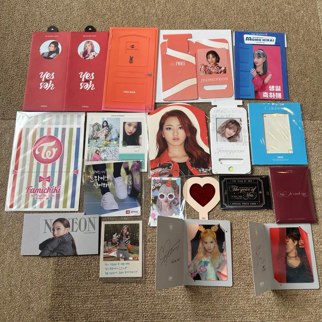 TWICE ポストカード トレカ シール ポスターまとめ売り(ファイル付)