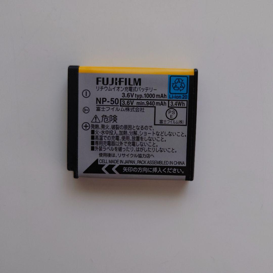 美品　FUJIFILM FINEPIX F80 EXR デジタルカメラ