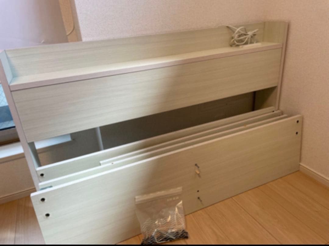 セミダブルベッド 収納付きベッド 大阪市西区まで引取りに来てくれる方 12/7迄