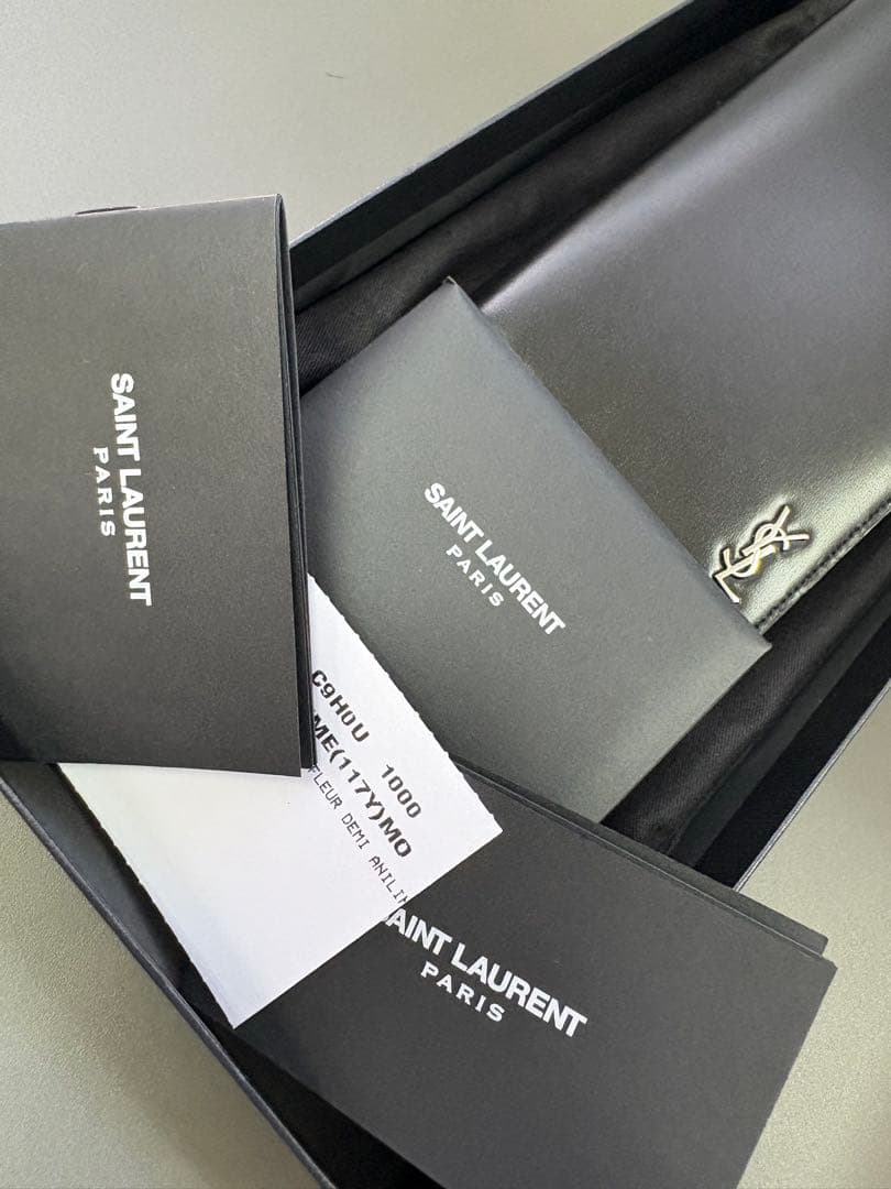 【新品，未使用】SAINT LAURENT *wallet* <No.1306>