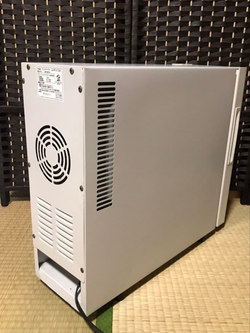 ワインセラー　4本収納　ペルチェ冷却方式　　ワイン収納