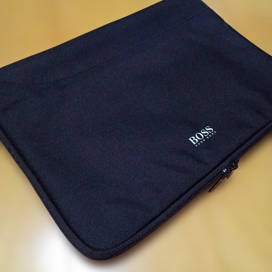 【新品　未使用】HUGO BOSS ノートPCケース　(保存袋付)ノベルティ