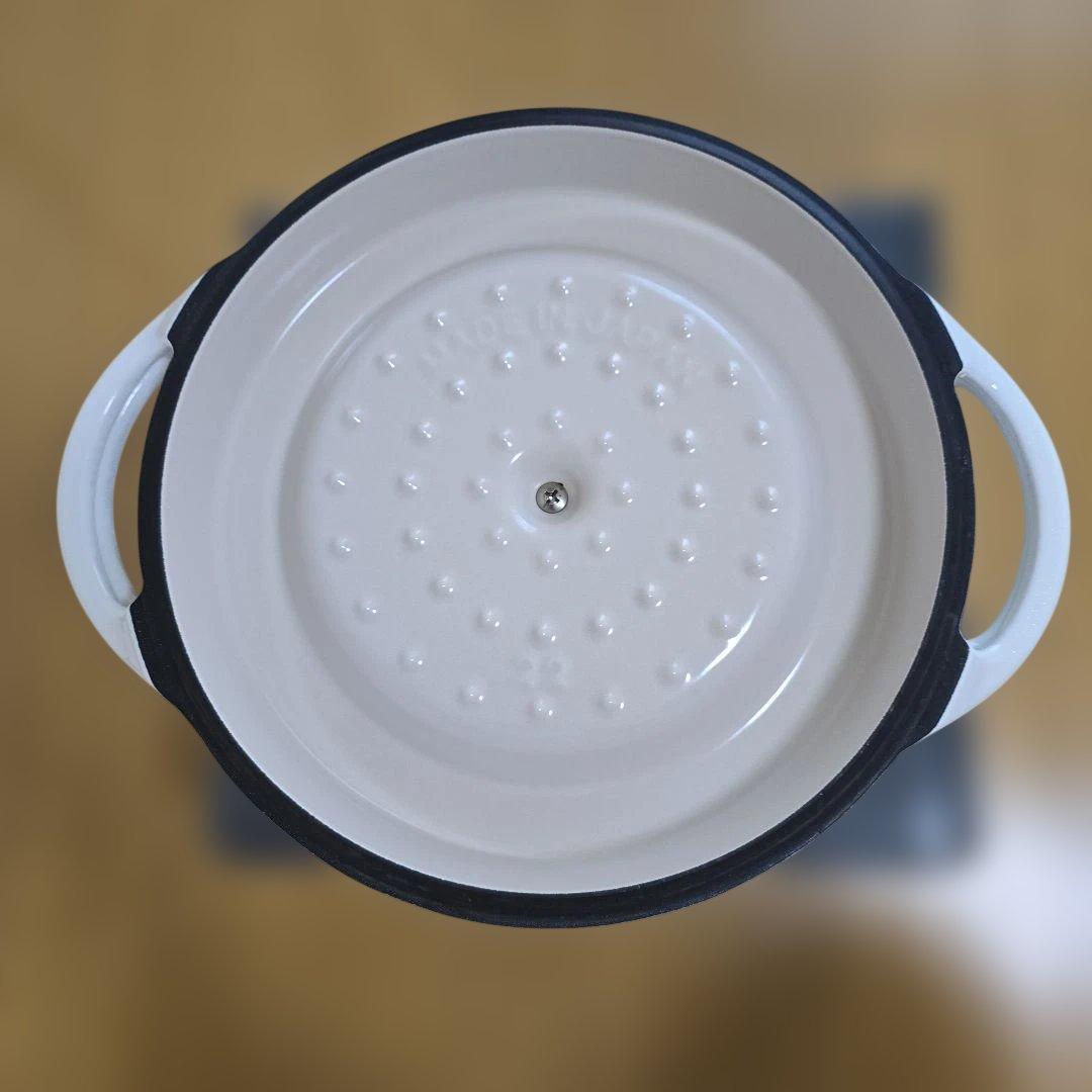 VERMICULAR バーミキュラ　両手鍋 パールホワイト　粉雪　 22cm