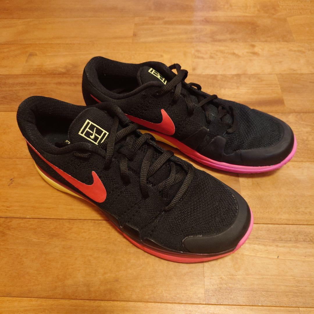 ナイキ　コートズームヴェイパー9.5　ほぼ未使用品、箱無し