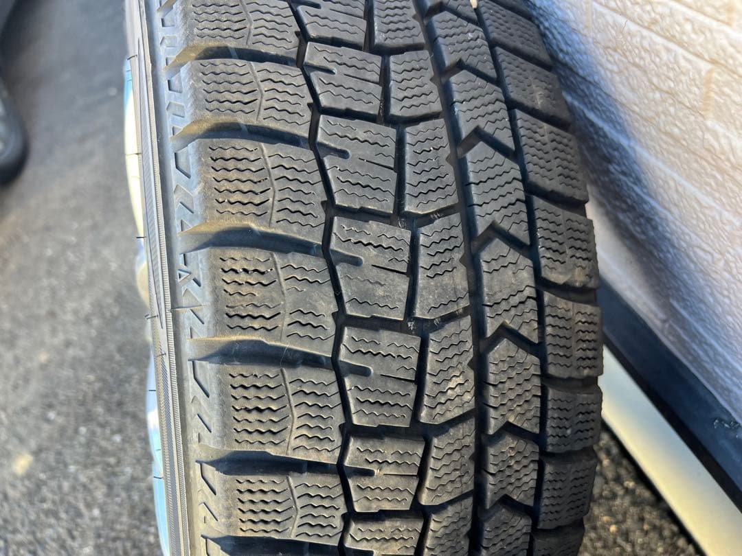 16インチ　スタッドレスタイヤ ホイール4本セット PCD114.3 5穴