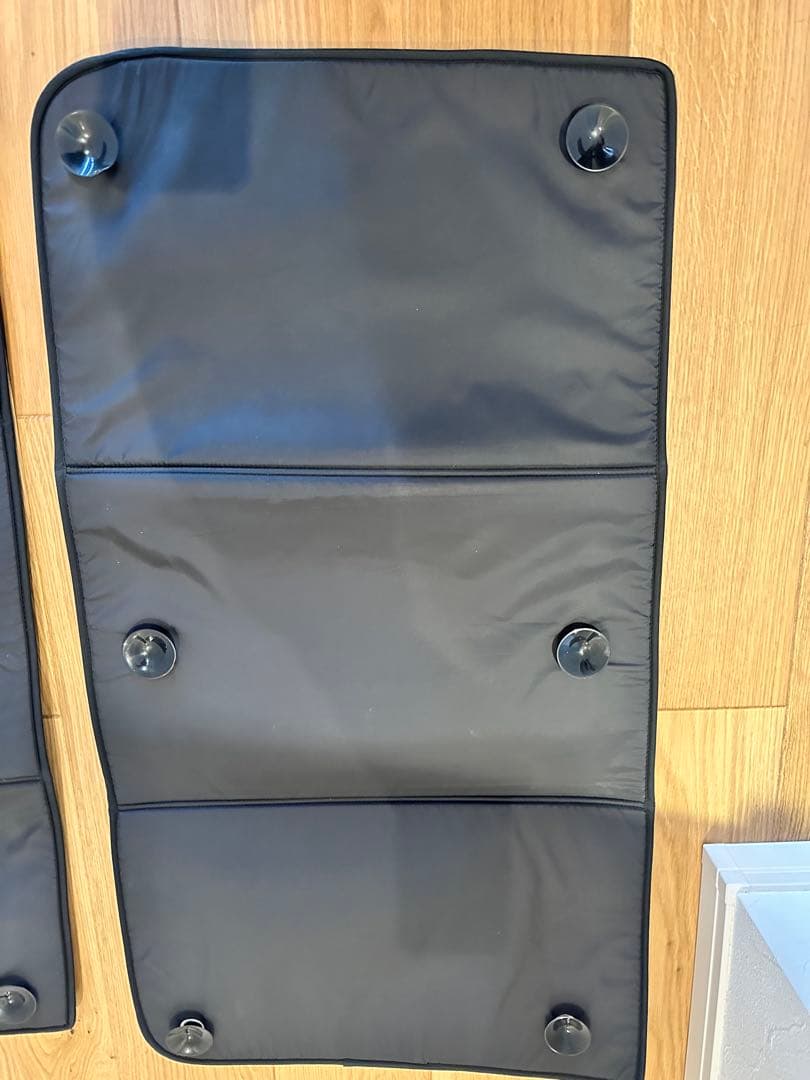 デリカD5 プライバシーサンシェード