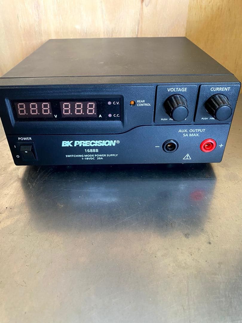 BK Precision 1688B スイッチング DC 電源、18V/20A