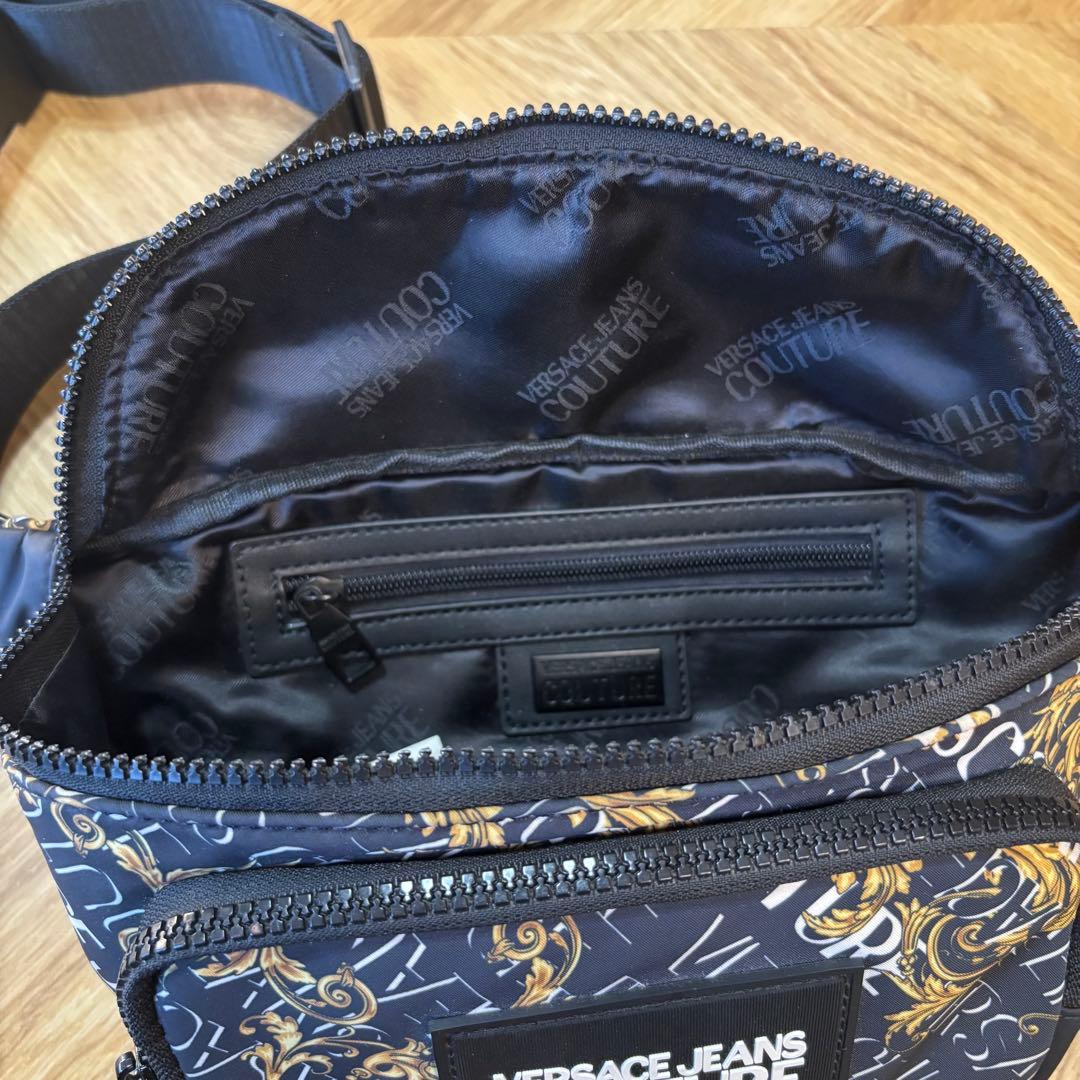 【未使用品】希少 VERSACE ナイロン ボディバッグ ブラック/ゴールド