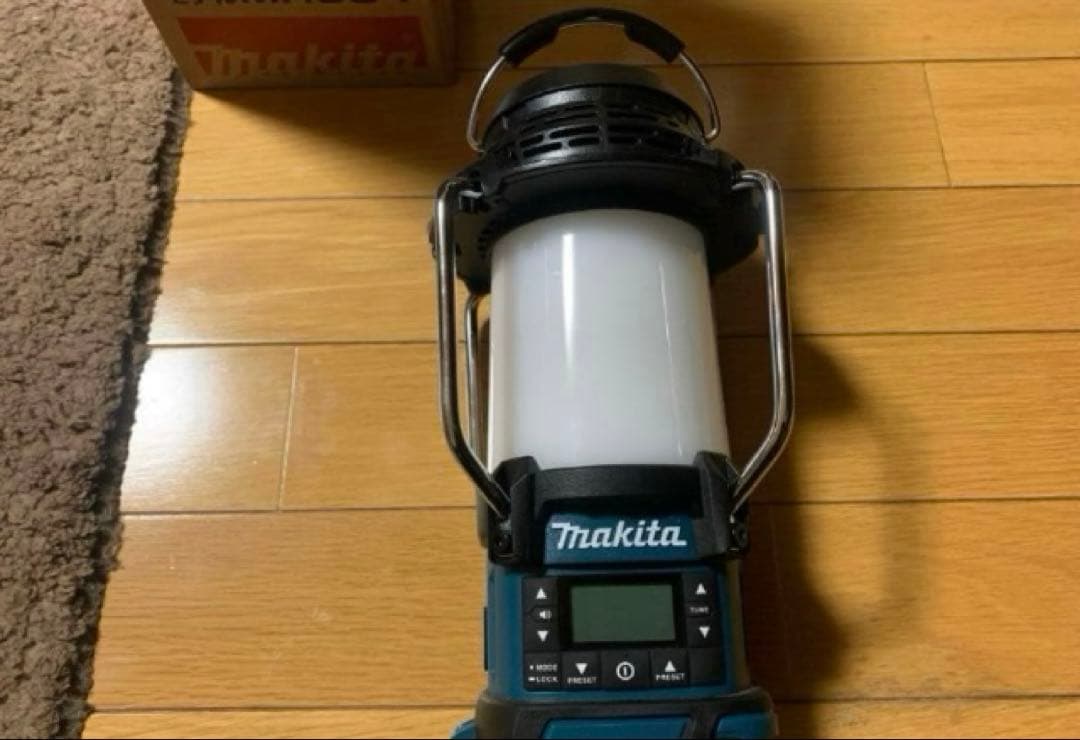 Makita MR054 ラジオ付きランタン