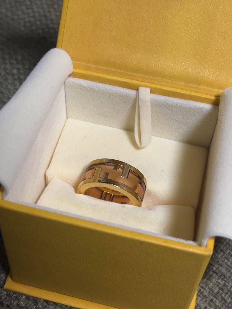 お値下げ★FENDI★ O’LOCKリング★希少