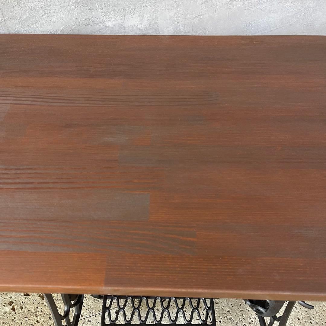 イギリス　アンティークミシン脚テーブル　SINGER 足踏みミシン　網目　鉄脚