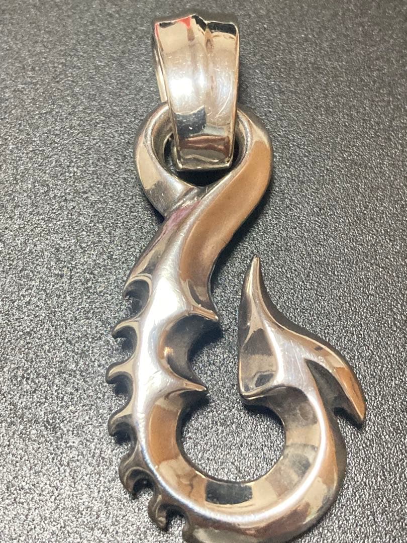 ト*ン様 ビルウォールレザーペンダント