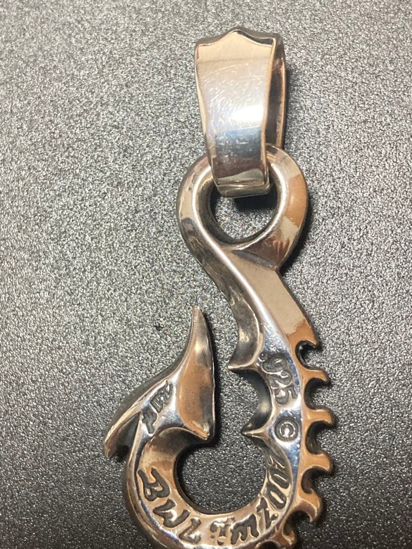 ト*ン様 ビルウォールレザーペンダント