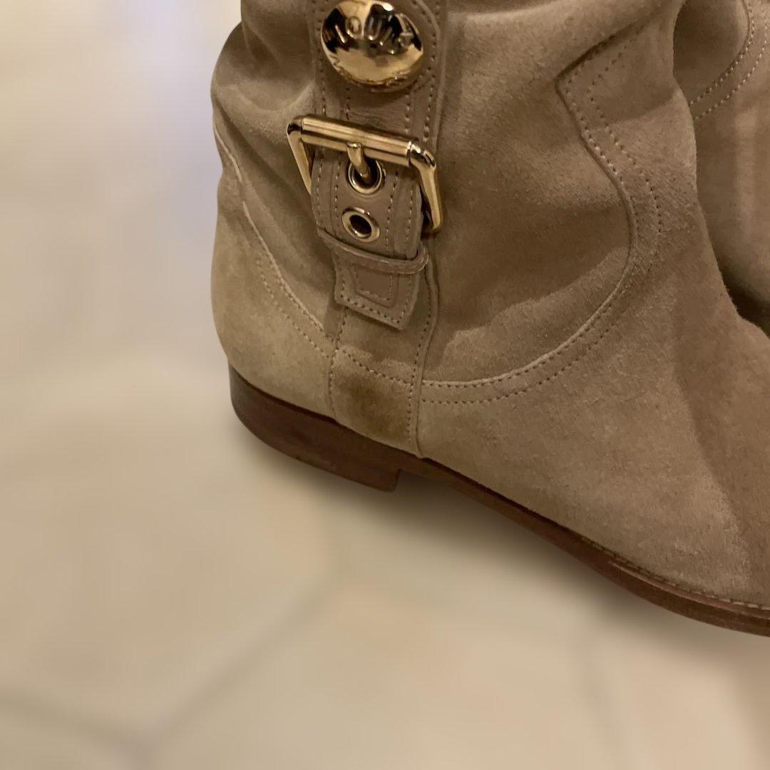 ベージュ スエード ロールトップブーツ