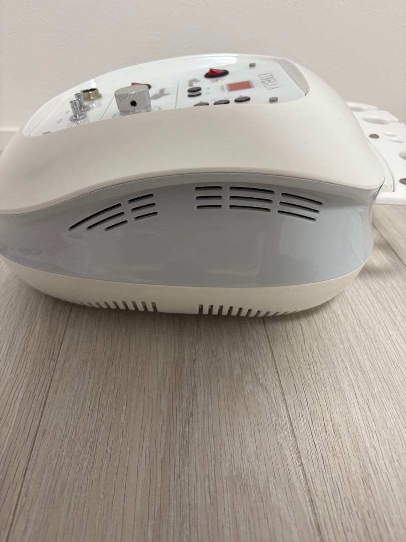 本日限定お値引き‼️業務用美顔器 3機能　セブンビューティー毛穴洗浄タルミ引き締め