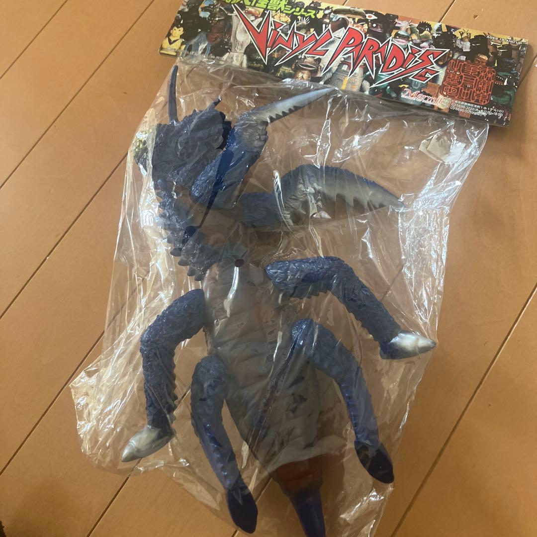 お*ん様 カマキラス マーミット　フィギュア