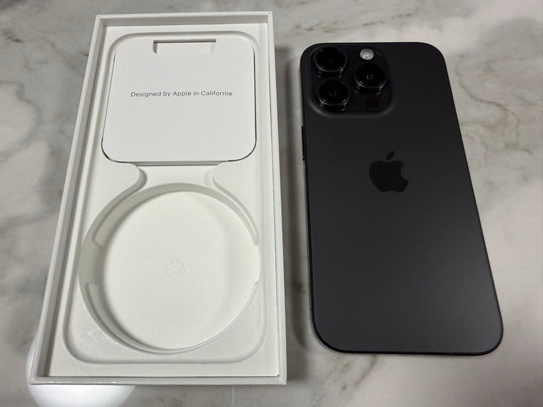 iPhone 15 Pro ブラックチタニウム 1TB 中古