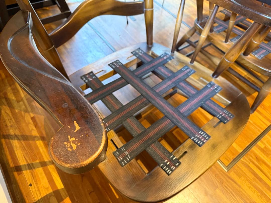 222✴︎　写真右　HIDA 飛騨産業 キツツキマーク アームソファ