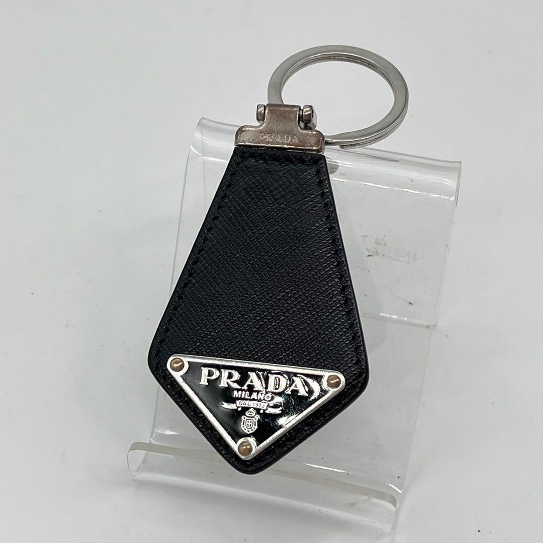 PRADA キーリング キーホルダー トライアングルロゴ サフィアーノレザー 黒