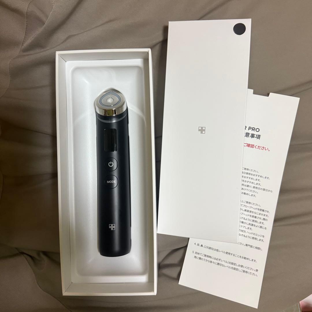 medicube 美顔器 ブースタープロ　シリコンキャップ付き