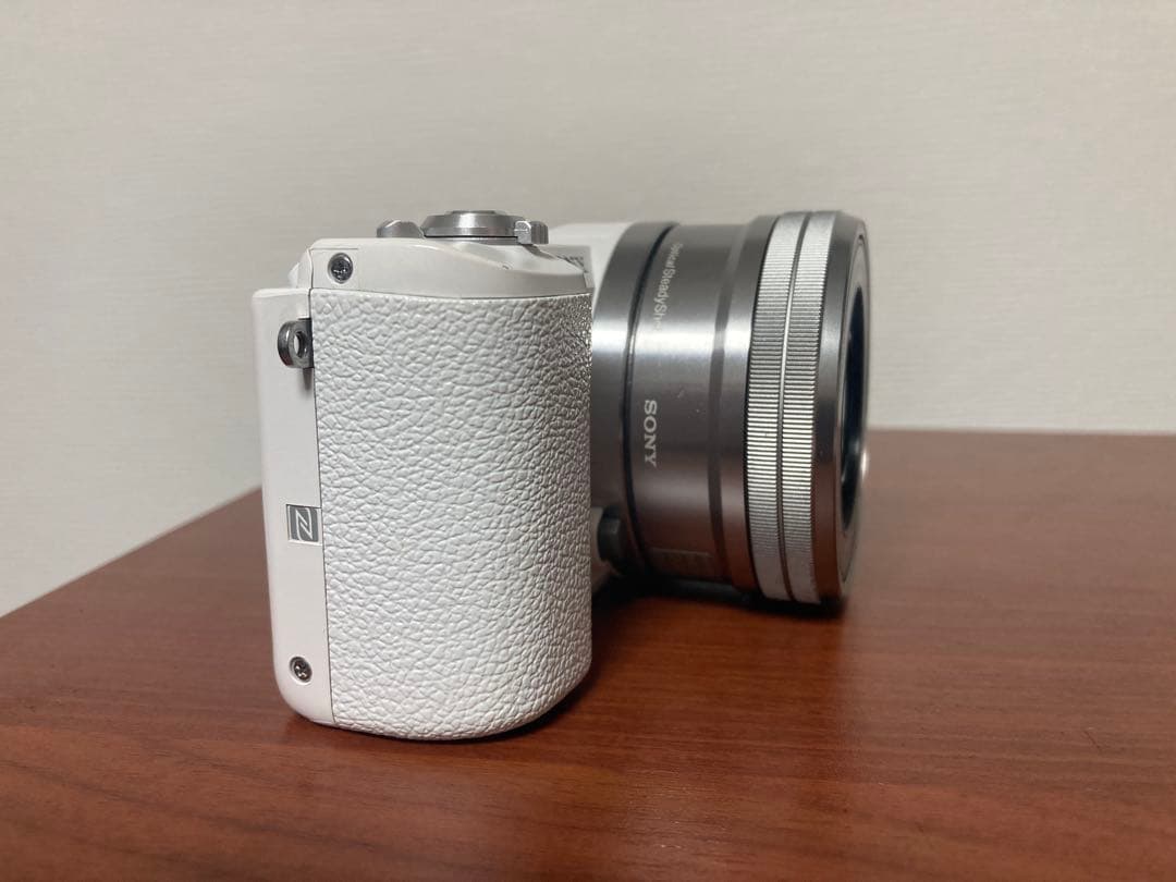 SONY α5100 ミラーレス一眼 ホワイト 16-50mmレンズ付き