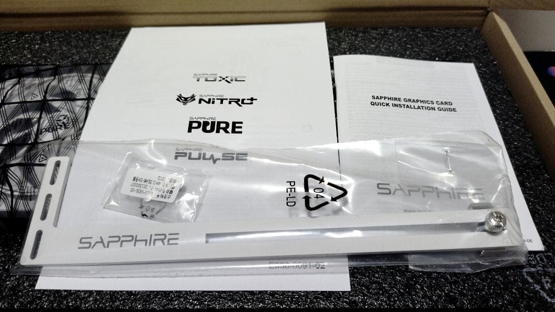 グラフィックボード・グラボ・ビデオカード SAPPHIRE PURE Radeon RX 7800 XT OC 16GB