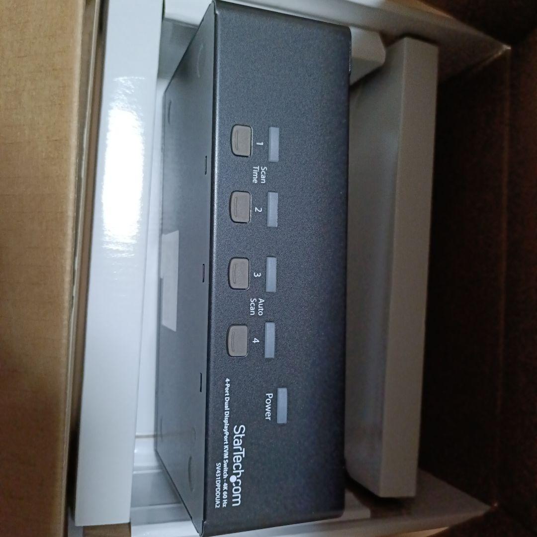 未使用使用品　StarTech.com 4-Port KVM Switch