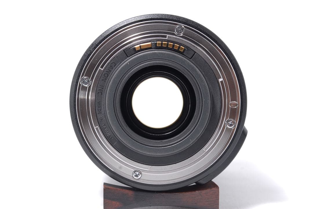 Canon EF-S 18-135mm F3.5-5.6 IS ★美品