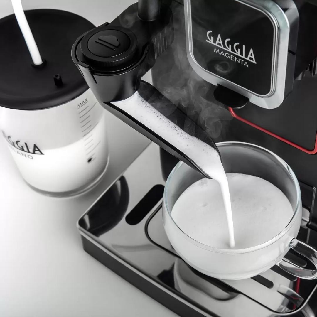 【新品未使用】GAGGIA 全自動エスプレッソマシン マジェンタミルク（ミル付）
