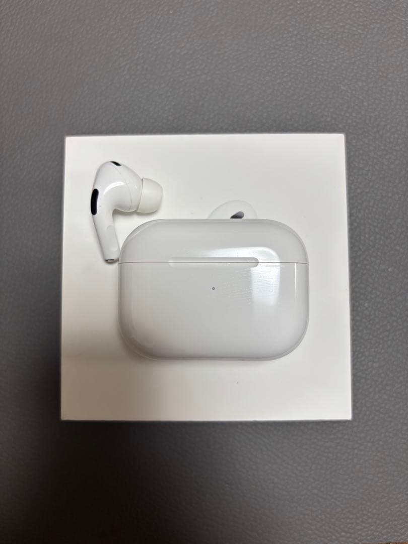 AirPods Pro 第2世代 充電ケース　右耳