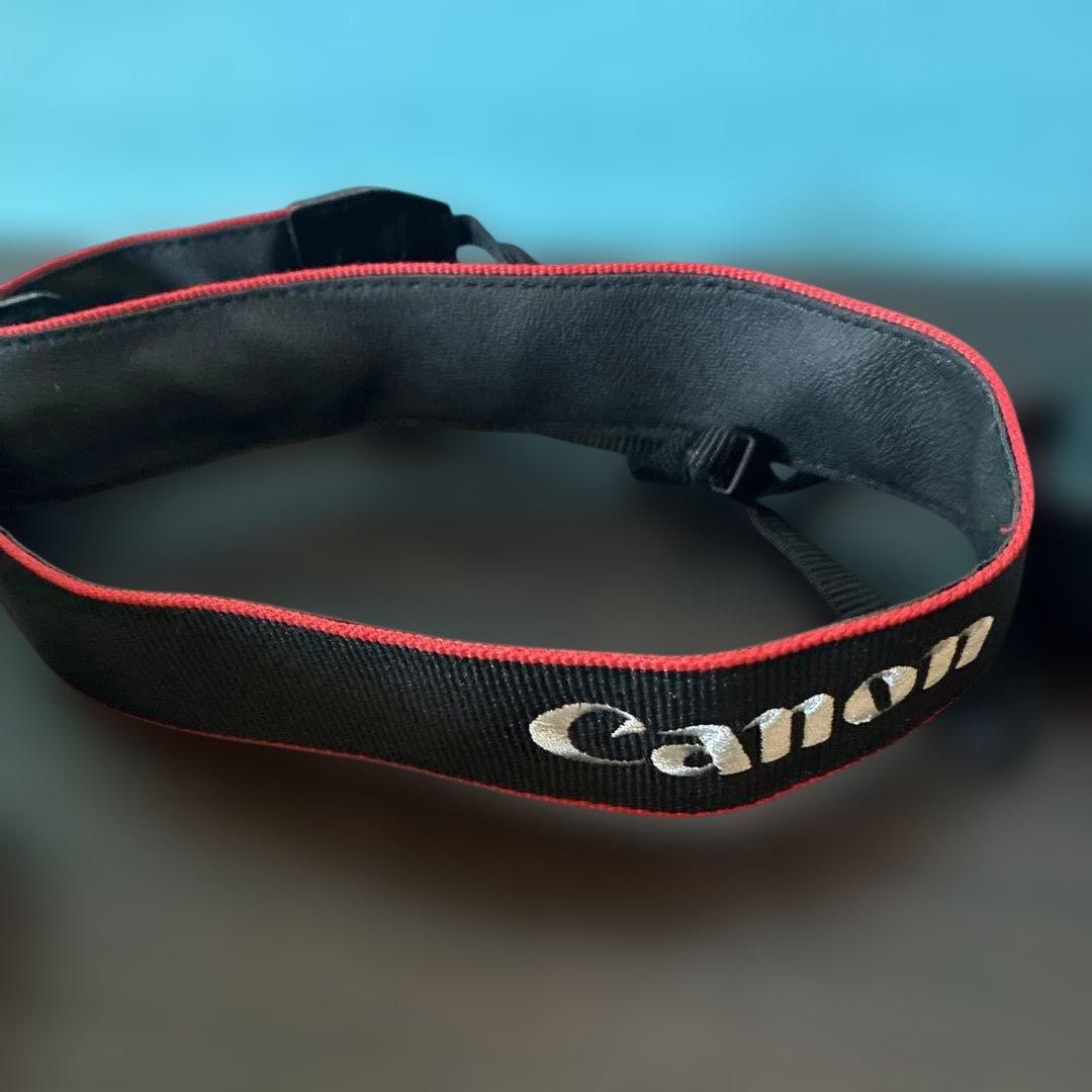 Canon EOS Kiss X7i 18-135 IS レンズキット 元箱付