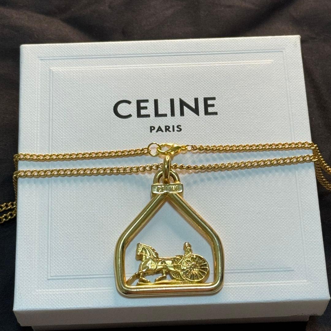 【極美品】CELINE セリーヌ 馬車ロゴ チャーム&ネックレス ゴールド