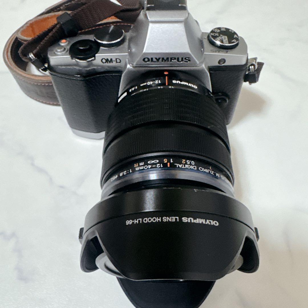 OLYMPUS OM-D E-M5 12-40mm レンズキット
