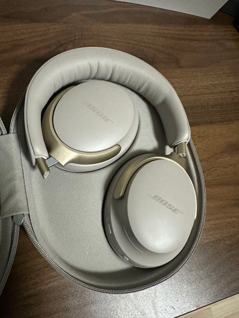 BOSE QUIETCOMFORT ULTRA サンドベージュ　価格交渉OK