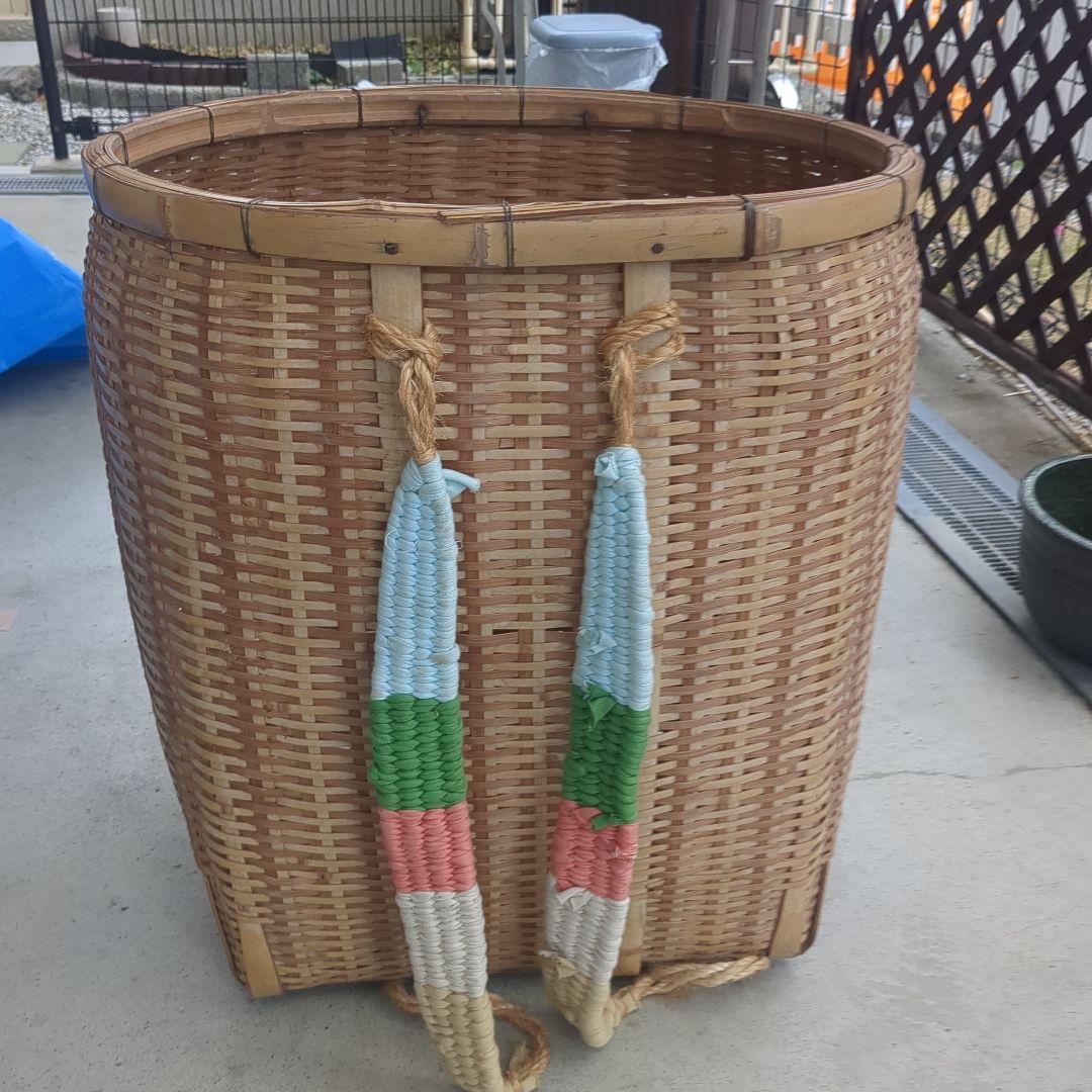 特大背負いカゴ(竹製)レトロ