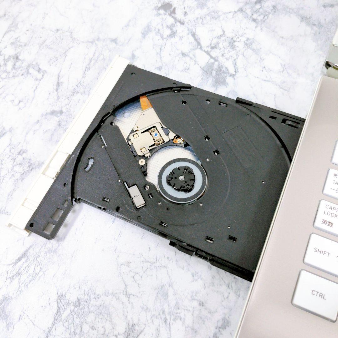 AT6 東芝 薄型 ノートパソコン WEBカメラ 大容量 ゴールド 1TB