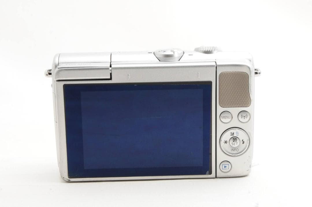 Canon EOS M100❤️スマホへ即転送❤️小型軽量　ミラーレス一眼