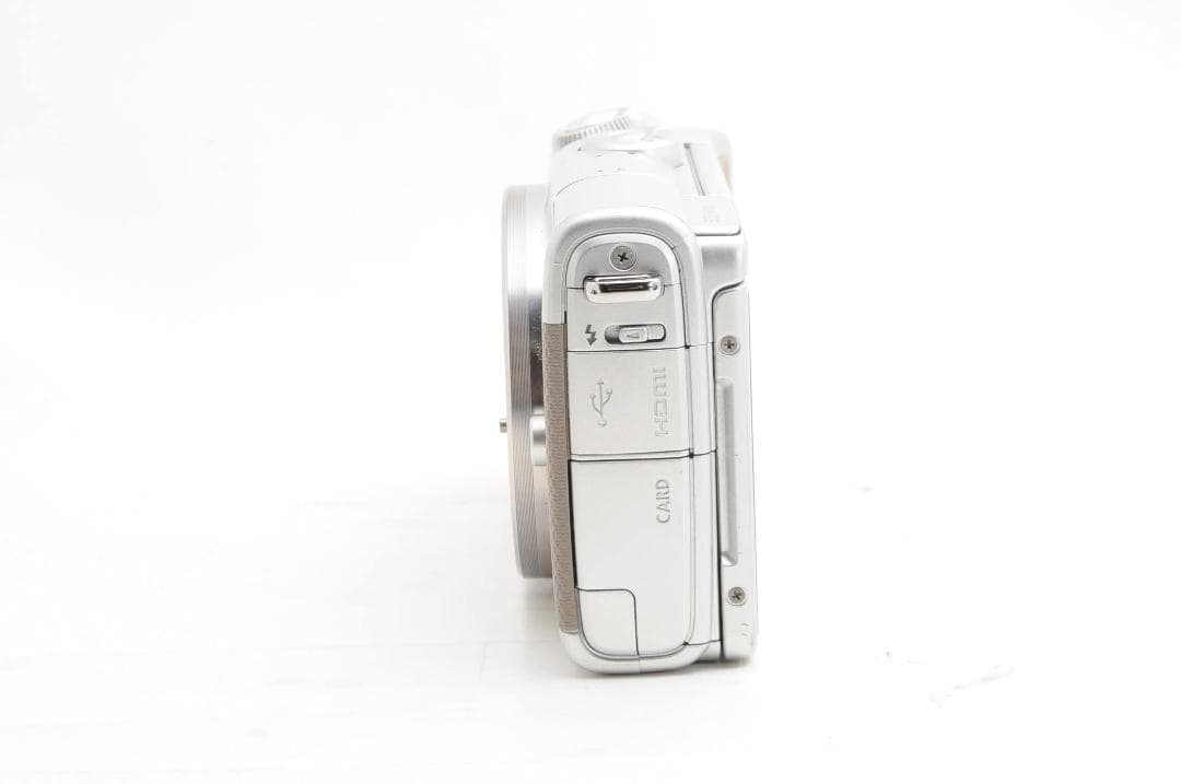 Canon EOS M100❤️スマホへ即転送❤️小型軽量　ミラーレス一眼