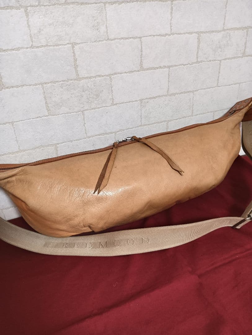 美品! 激レア！REDMOONレッドムーン メンズ大型ボディバッグ 特注品？
