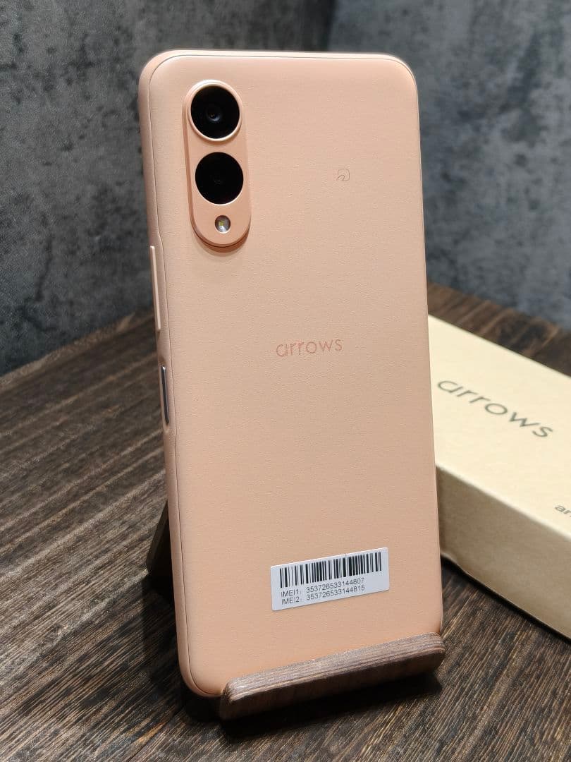 新品同様品 arrows We2 FCG02 SIMフリー スマホ