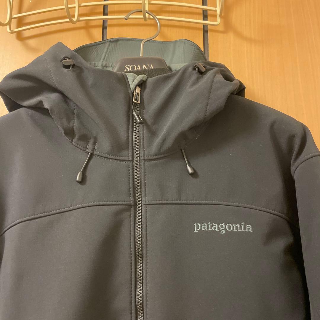 超美品　patagonia フード付きナイロンジャケット　マウンテンパーカー　L