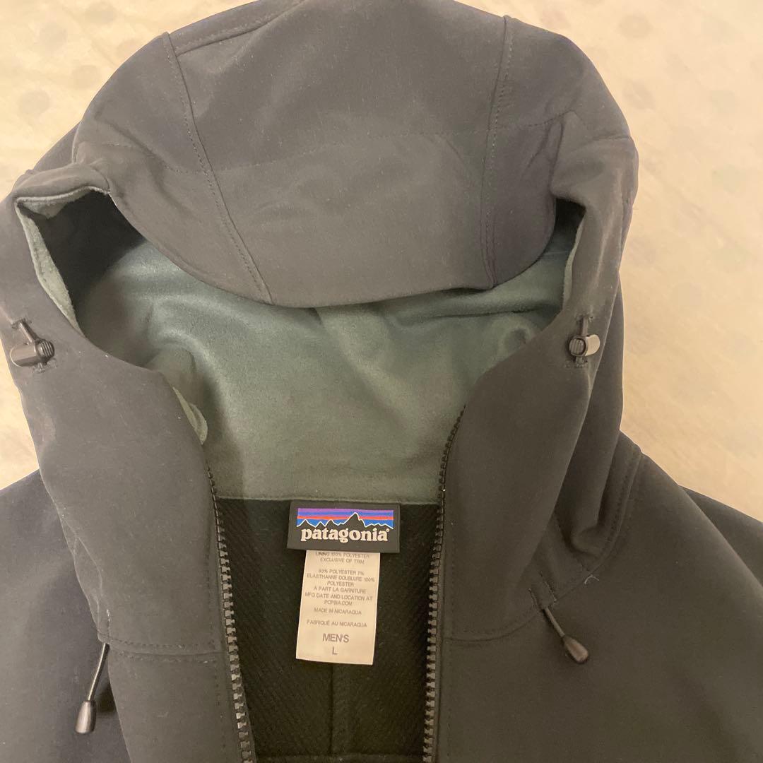 超美品　patagonia フード付きナイロンジャケット　マウンテンパーカー　L