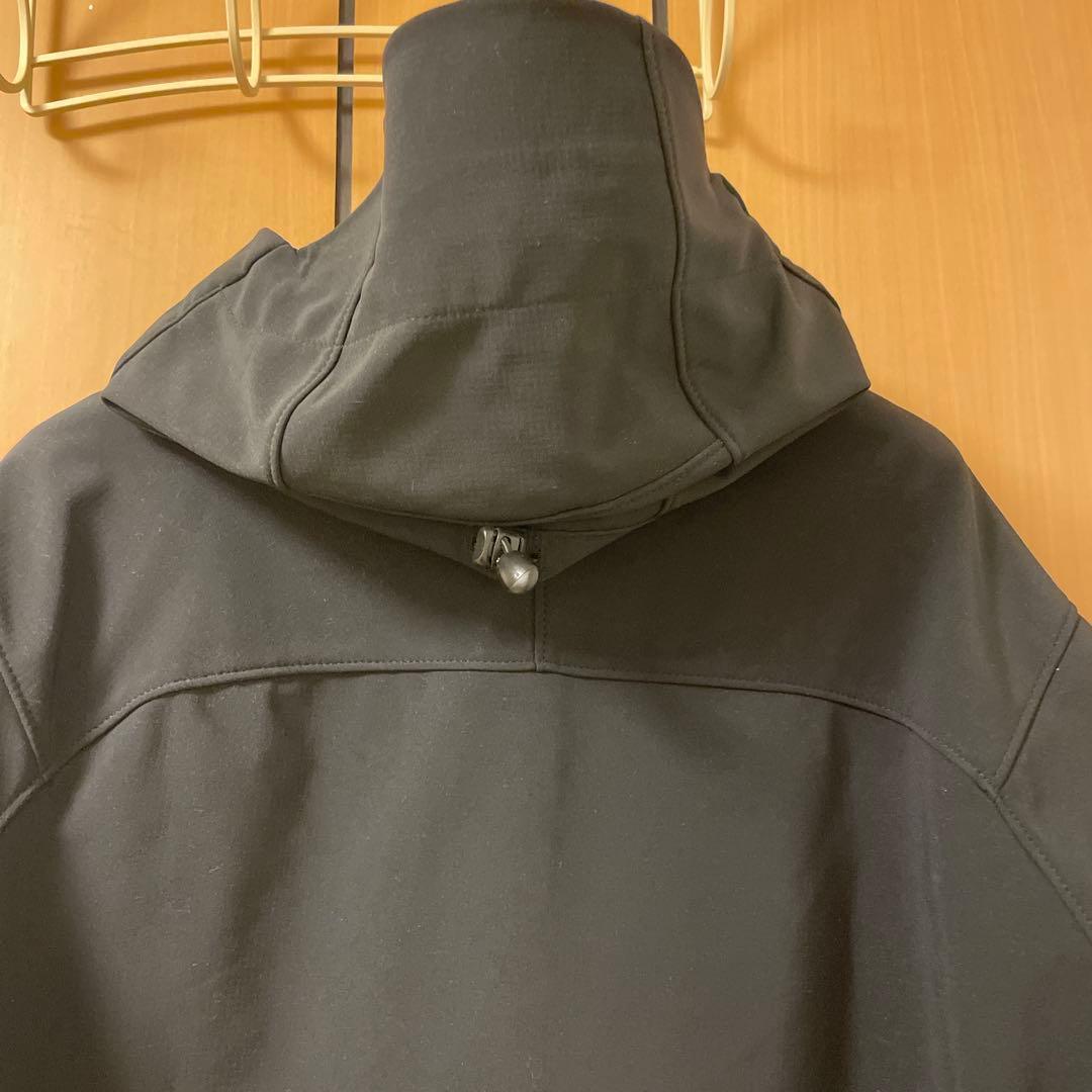 超美品　patagonia フード付きナイロンジャケット　マウンテンパーカー　L